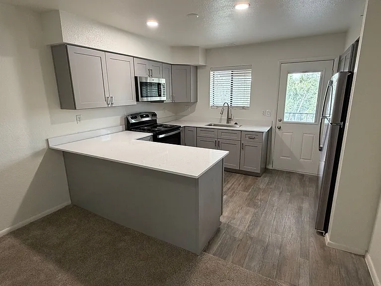 Shadowbrook Apartments-Scenic Living in Sedona — Photo 77
