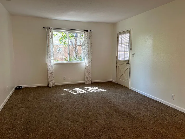3615 Stauss Ave — Photo 2