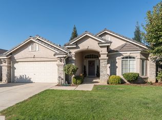 2816 E Ryan Ln, Fresno, CA