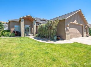 1645 Holly Ln, East Wenatchee, WA