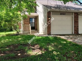3707 SW Wood Valley Dr, Topeka, KS 66610