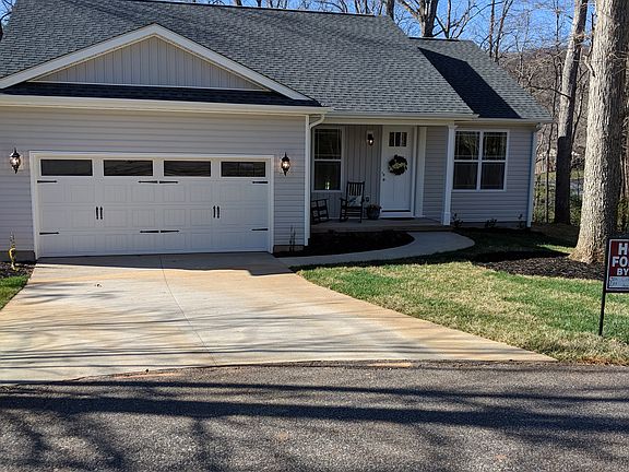 Concrete Driveway & Walk