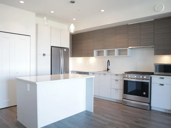 20727 Willoughby Town Centre Dr #A327, Langley, BC V2Y 0X7