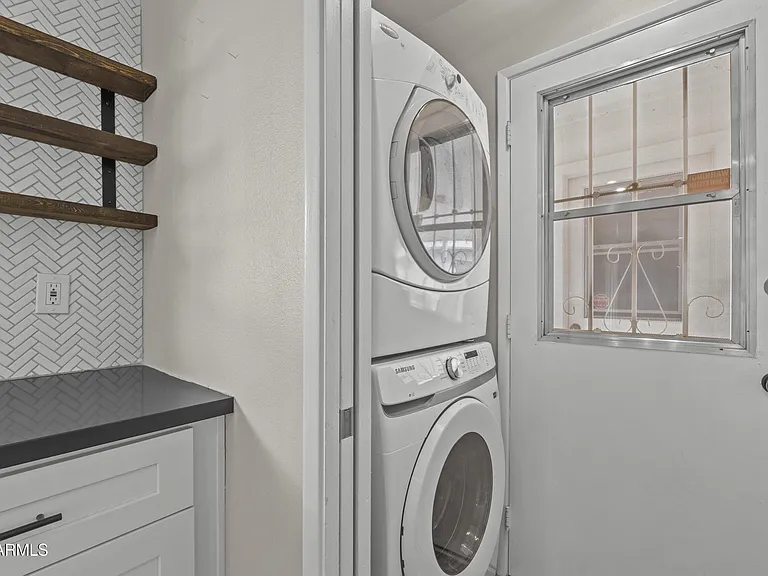 1229 E Manhatton Dr — Photo 21