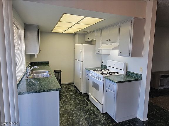 3rd image of 1370 Vegas Valley Dr APT 46