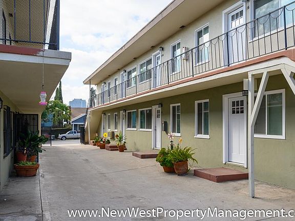 2nd image of 555 1/2 N 22nd St