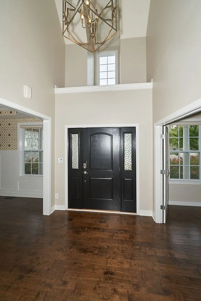 5 bed, 4.5 bath, 3311 sqft, $3,550 — Photo 3