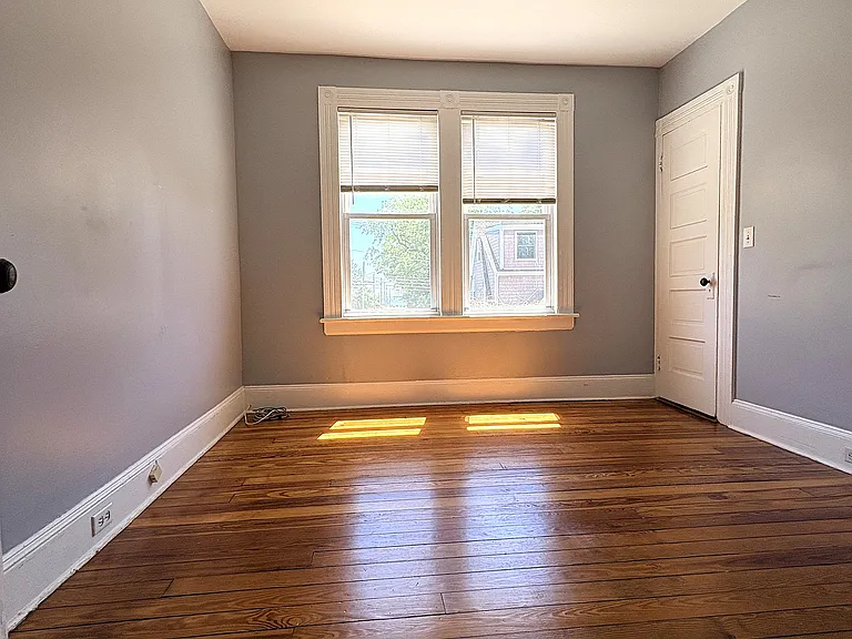 27 Harborview Ave #2 — Photo 16