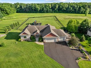 23555 Saddle Ridge Dr, Rogers, MN 55374