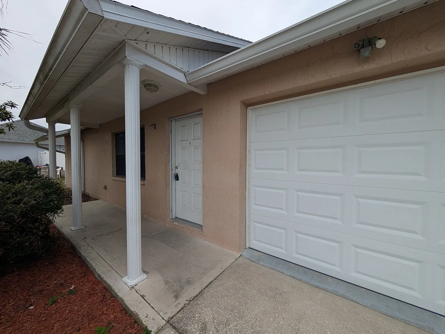 9103 Whitman Lane — Photo 2