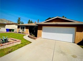 6919 Vine St, Highland, CA 92346