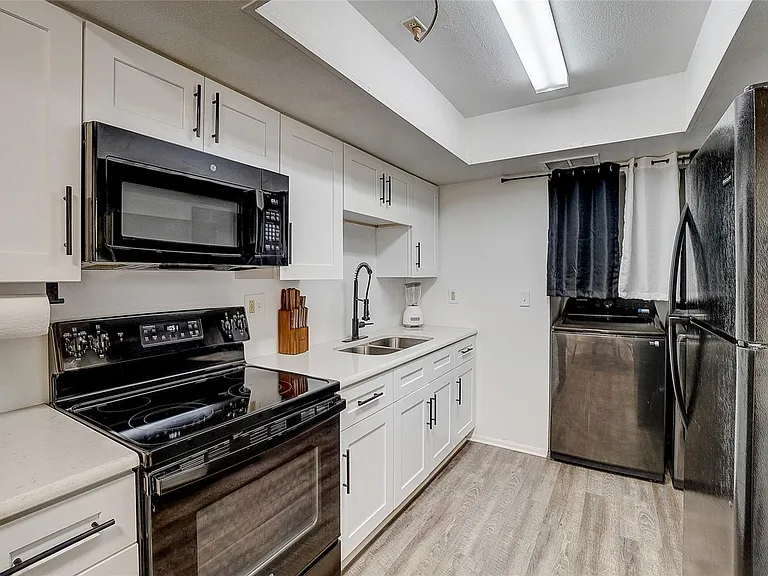 15219 Westminister Ave #B — Photo 5