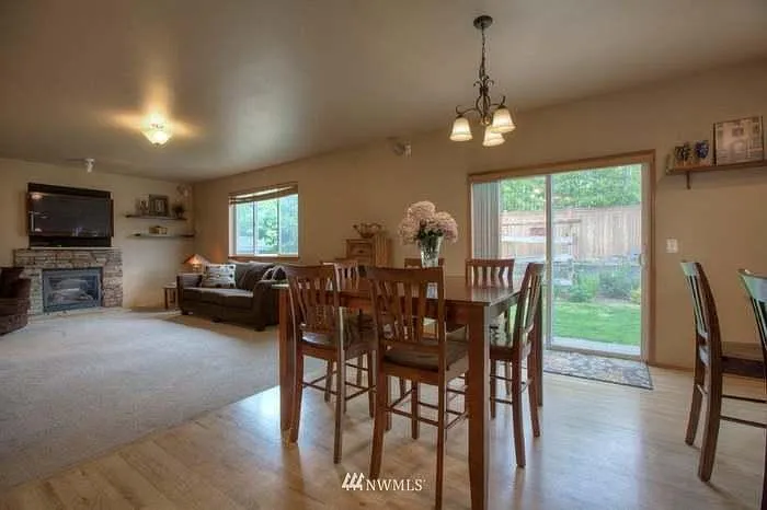 2508 Blaine Ave NE — Photo 8