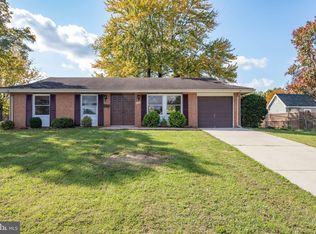 701 W Nettle Tree Rd, Sterling, VA 20164