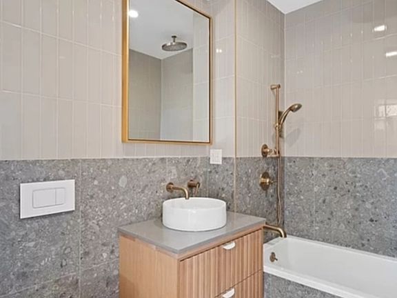 5th image of 20-48 Steinway St #101