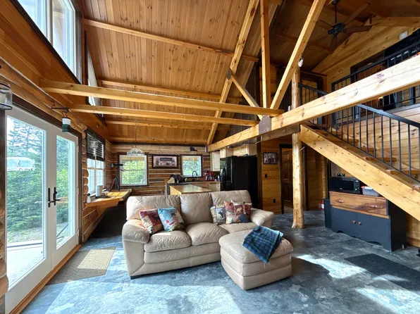 69 Jims Head Road, Lubec, ME 04652