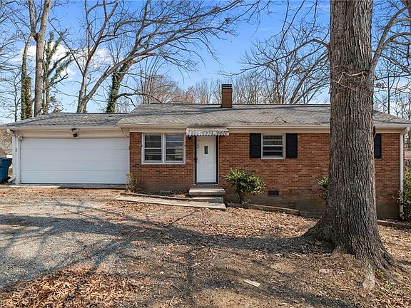 4th image of 3818 Edgewood Terrace Rd