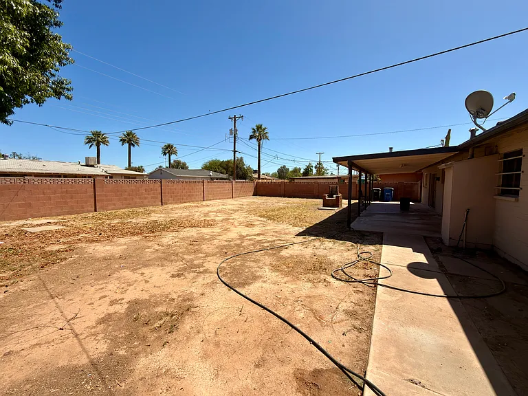 4048 W Glendale Ave — Photo 14