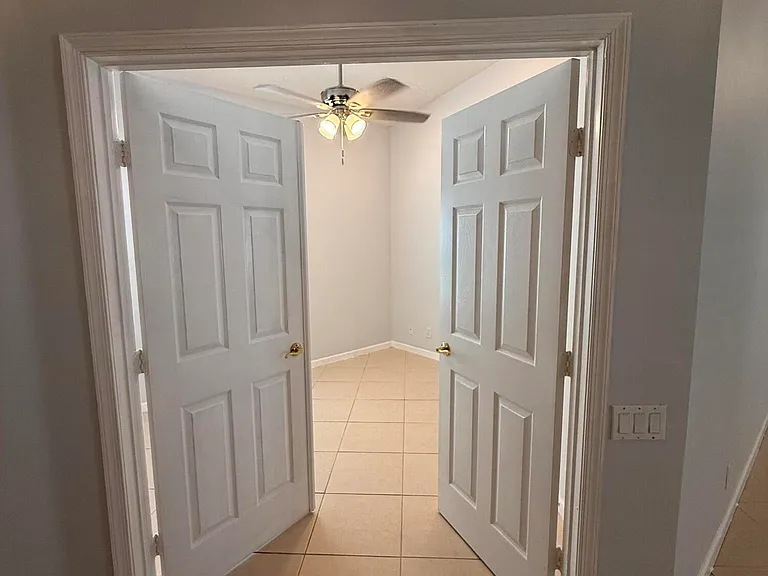 633 NW Whitfield Way — Photo 5