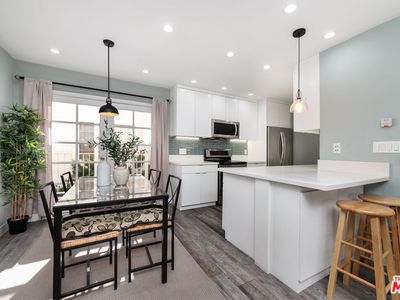 1145 Larrabee St APT 6, West Hollywood, CA, 90069