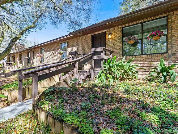 3rd image of 9345 Chisholm Rd APT K3