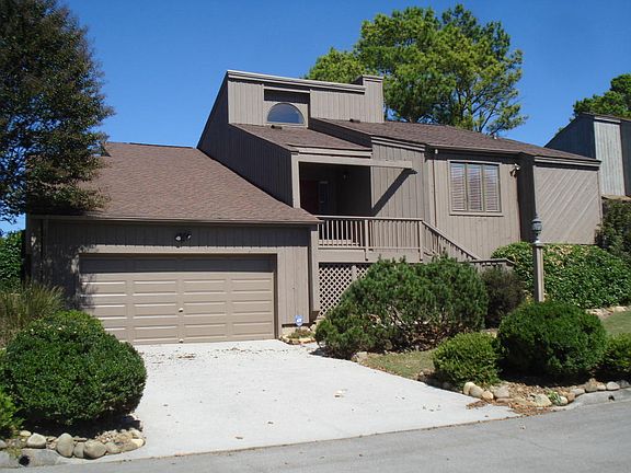 2nd image of 4811 River Place Dr