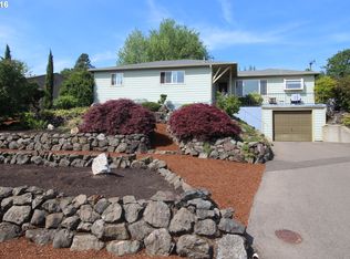 734 Knoll Ave, Roseburg, OR 97470