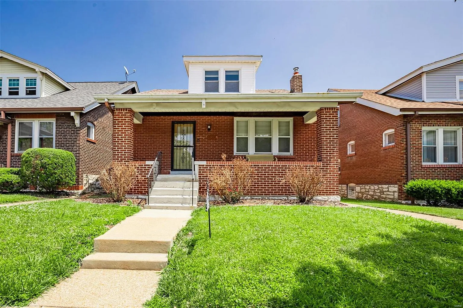 5232 S Grand Blvd photo 1