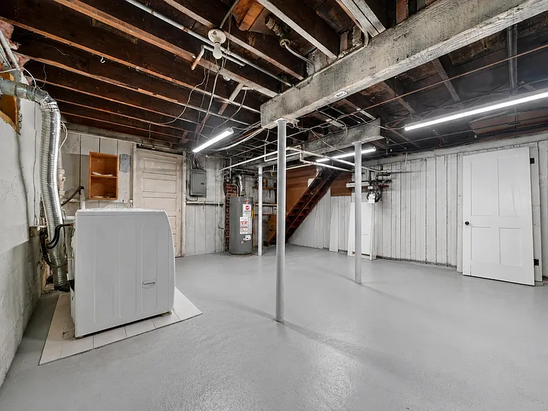 288 Auburndale Ave #2 — Photo 11