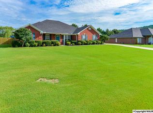 91 Amber Cir, Decatur, AL 35603