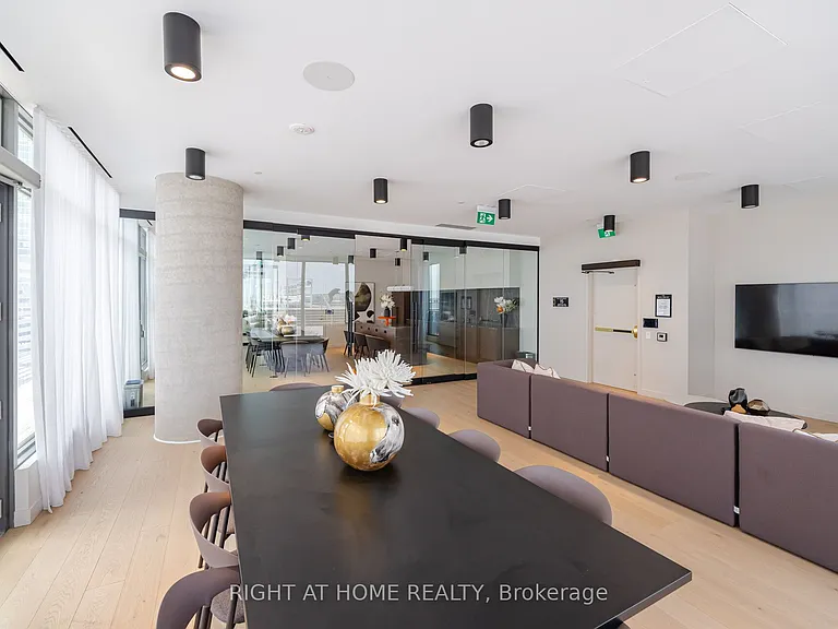 7890 Jane St #508 — Photo 9
