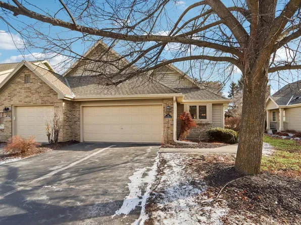 W240N2192 Dorchester DRIVE #10A, Pewaukee, WI 53072