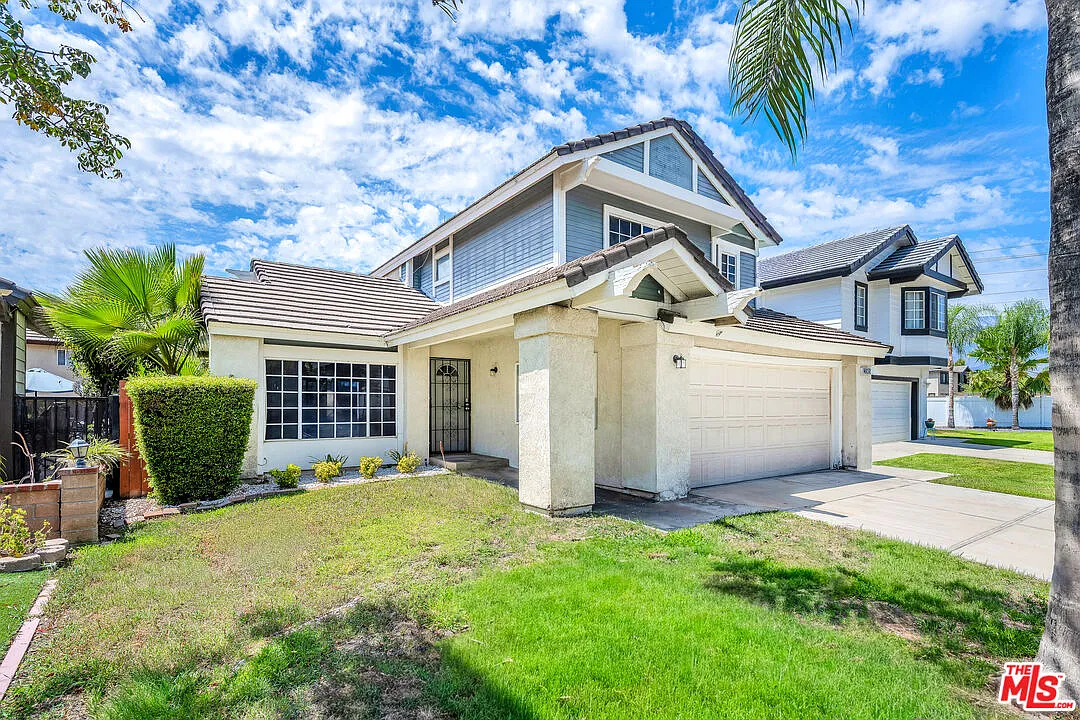 3 bed, 2.5 bath, 1322 sqft, $2,998 — Photo 1