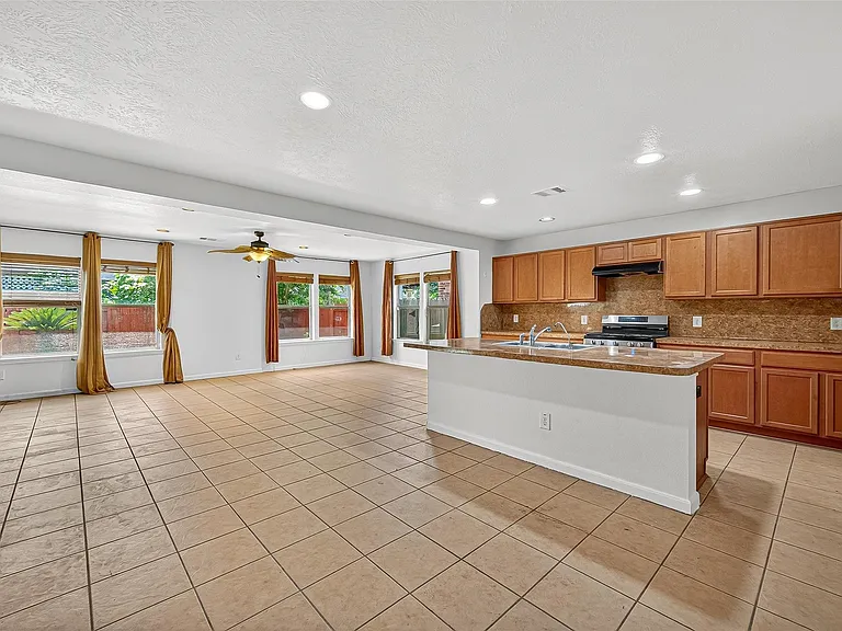 16547 Lanesborough Dr — Photo 13