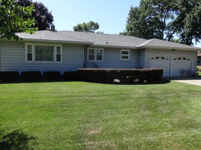 909 Donald St, Henry, IL, 61537