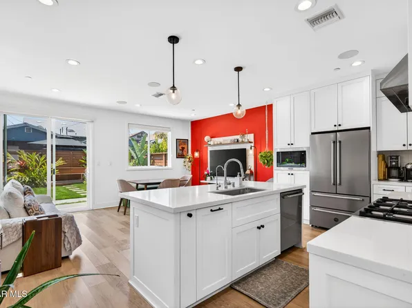 1135 N Commonwealth Ave, Los Angeles, CA 90029
