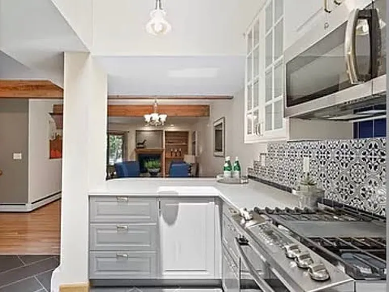 3094 Edison Ct — Photo 5