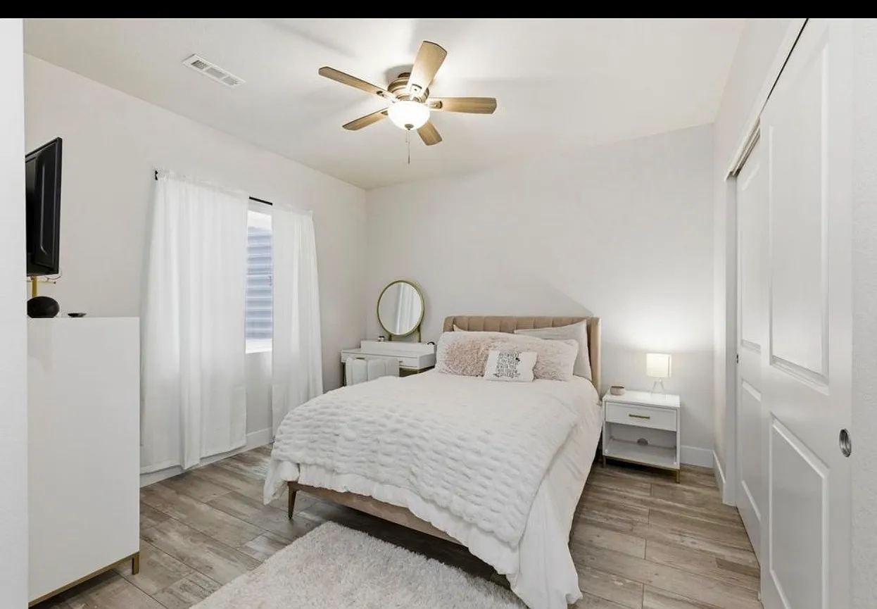 5 bed, 3553 sqft, $4,000 — Photo 3