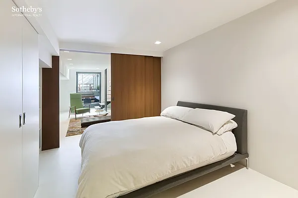 Sold by Sotheby's International Realty | media 6