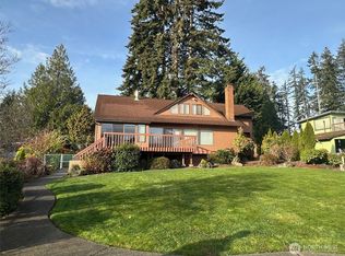 5170 E Grapeview Loop Rd, Allyn, WA 98524
