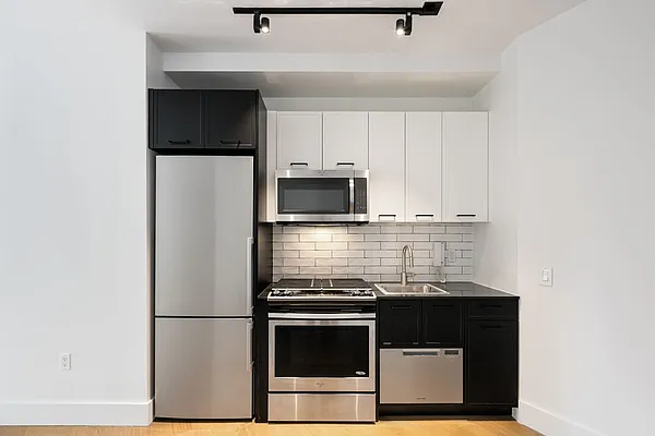 Rented by Pinnacle City Living | media 17