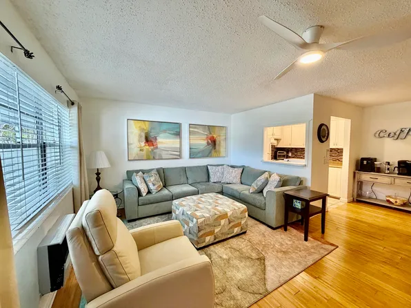 335 Durham Cir #335-J, Deerfield Beach, FL 33442