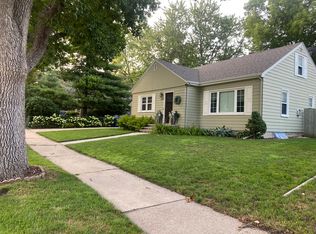 209 E 32nd St, Sioux Falls, SD 57105