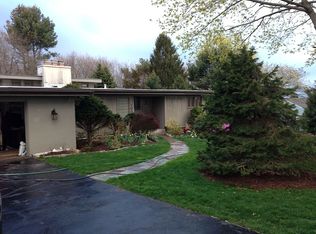 100 Clark Hill Rd, Milford, CT 06460