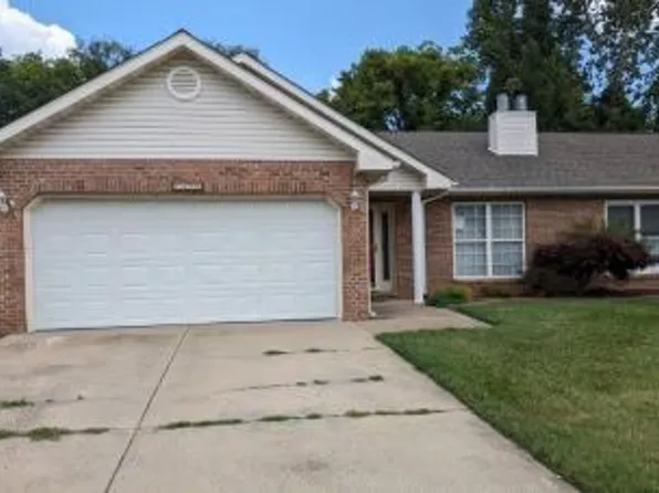 1476 Owl Creek Ln, Swansea, IL 62226