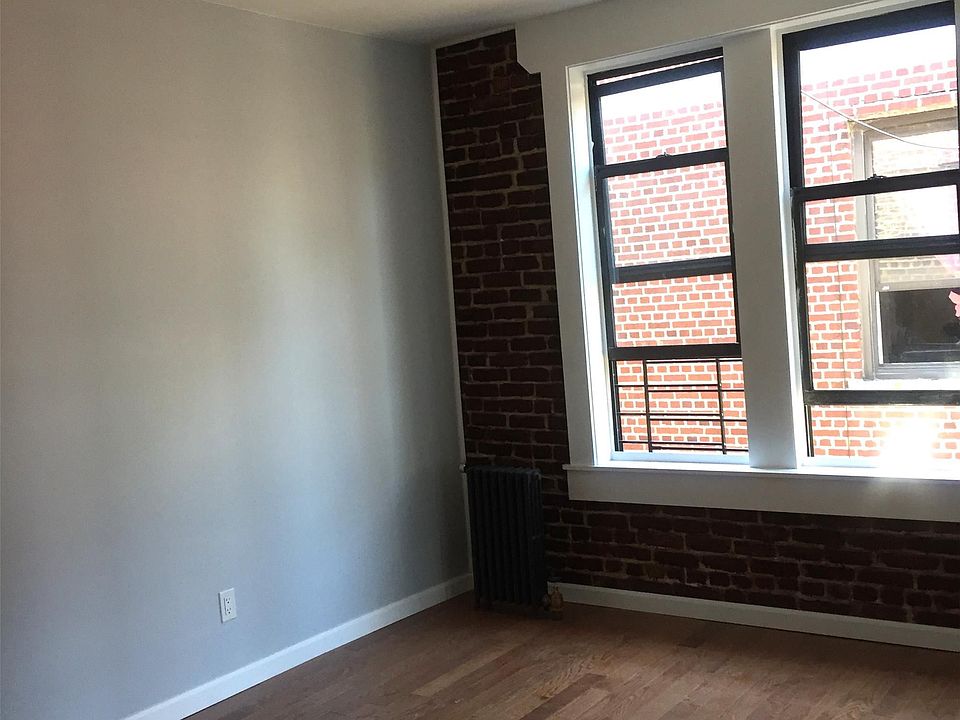1st image of 552 Parkside Ave APT C4