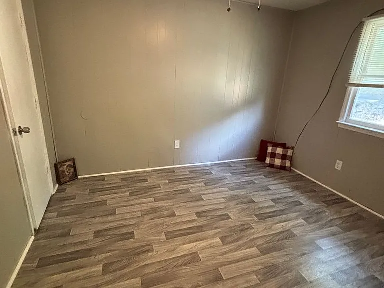 1109 & 1105 N Ransom St — Photo 8