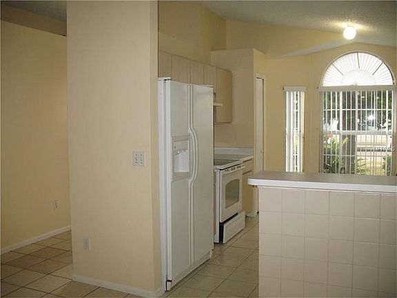4th image of 131 Dahlia Village Cir