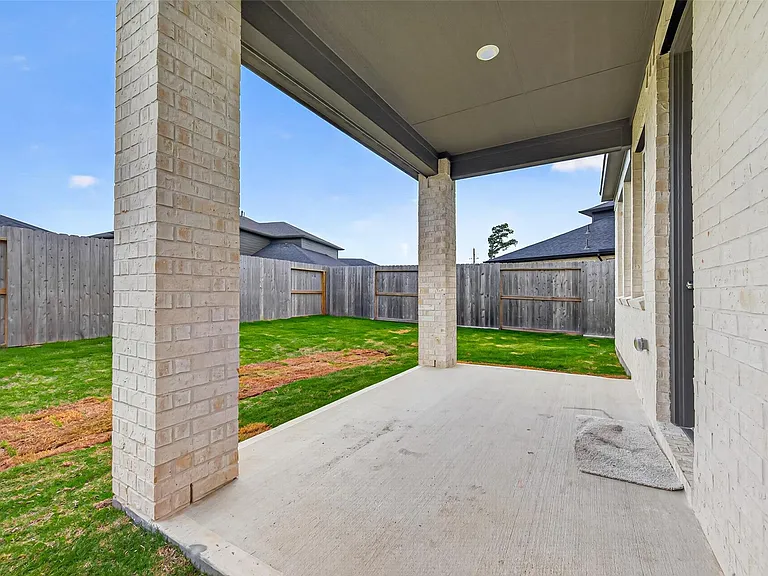1110 Sky Rocket Ln — Photo 36