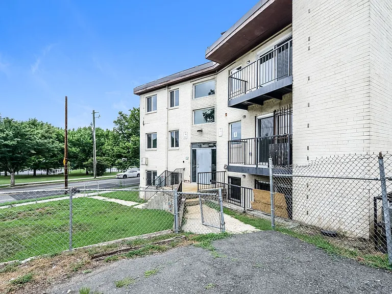 4016 Livingston Rd SE — Photo 68